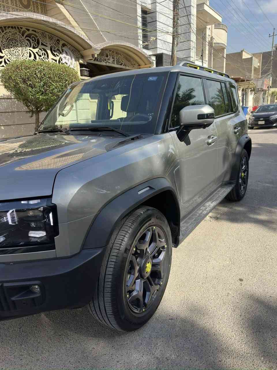 جيتور موديل2025
ماشيه 30,000 

سياره مكفوله كفاله عامه

موصفات 

اربع كامرت

حساس اماي خلفي 

لون الداخل اللميز الزيتوني والحزام البرتقالي

بنرامه

اربع رادرت 

كراسي تحكم كهربا 

فول السياره 

السعر 36/500 مليون

العنوان بغداد السيديه 

‭+٩٦٤ ٧٧٢ ٩٦٨ ١٧٥٨‬
