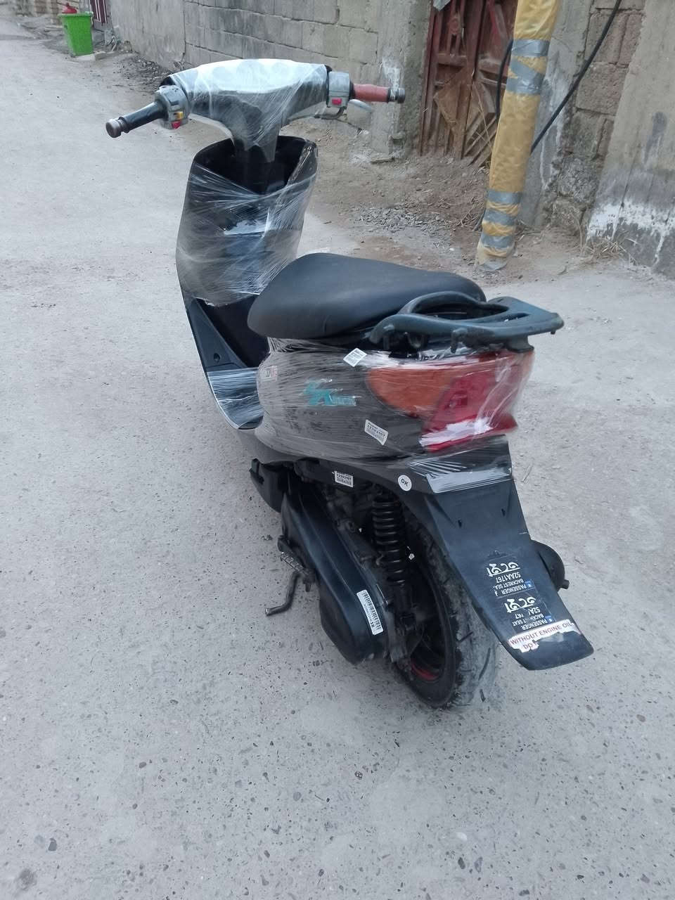 سلام عليكم دراجه عصفوريه سرعه 60 تشتغل هندر نقص باتري مكينه نضيفه ناعمه شلعه حلوه كهربائياتهه شغاله سعر 200بيه مجال مكاني بغداد مدينه الصدر شراي يتصل ***********بيه واتساب
