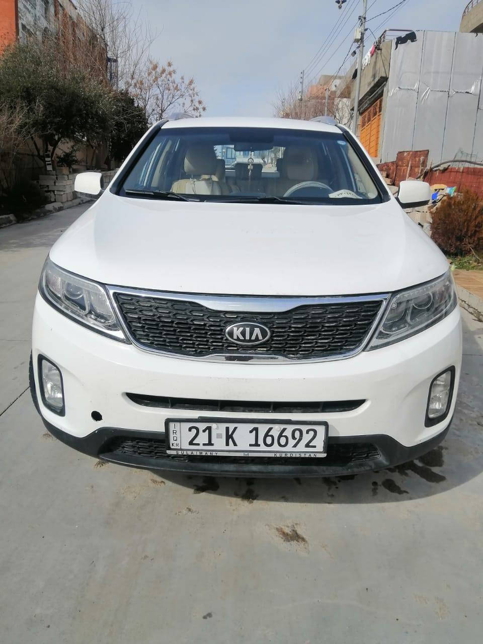 كيا سورنتو 2014
.شةش پستۆن 
بێ مواسەفات
 ١٤٨ هەزار کم ڕۆشتووە 
مکینەی گۆڕاوە زۆر پاکە
 سفری شەریکەی دەستی خۆمە
گیرومەکینە بەشەرت 
 زۆربەجوانی پاکی ماوە 
 هیچ خەلەلیکی تیدا نییە 

سعر لە کۆمێنت داوابکە ڕاستەخۆ بۆت دیت 📩 

 پەڵەیەکی بۆیاخی نزیکەی ٢٠سم لە هەر دوودەگای لای سەکن لێدانێکی سووکی هەیە لای چامڵخی دواوەی لای سکن بەساردی چاککراوە سنوی تا ٢٠٣٠ تازەکراوە بە ناوی خۆمە چوار تایەی تازە وتایەی سپێر هی شەرێکەی دانەبەزیوە 
 
ژمارەی خاوەنی 
***********
