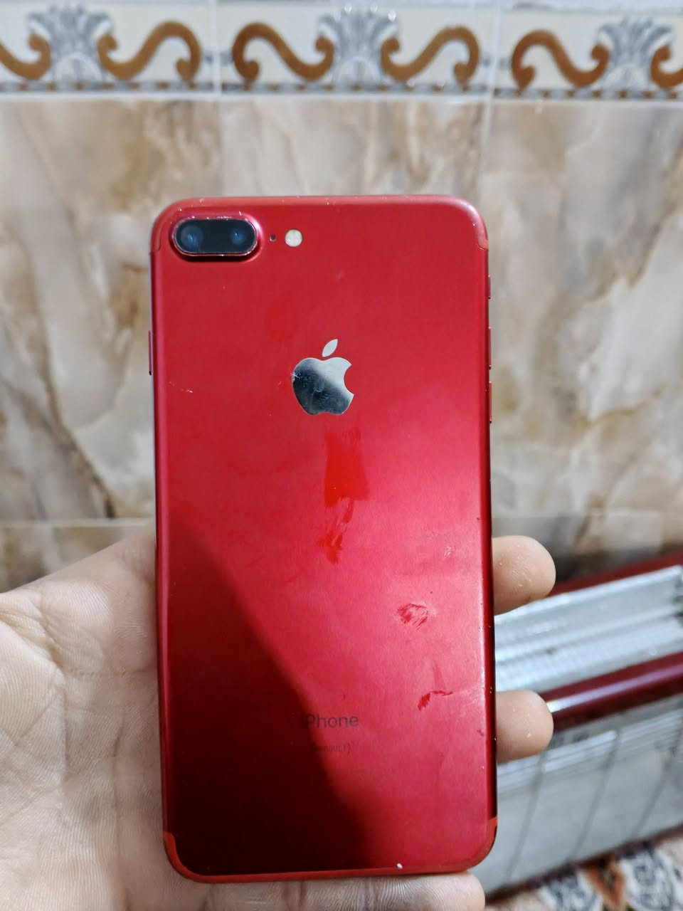 سلام عليكم ايفون 7 بلاس كله شغال ذاكرته 128 فقط البصمه واكفه السعر 100 وبي مجال ***********
