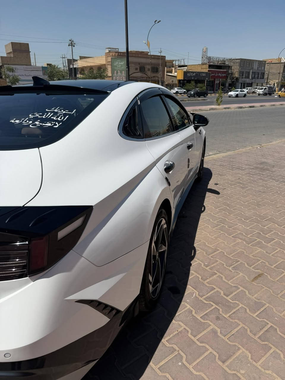 سـًّـلام عـَلـِيّكُـم
@هيونداي سوناتا 2025 خليجي – رقم بغداد
المسافة المقطوعة 26.000KM وقابل للزيادة

* محرك 2.5 لتر، 4 سلندر.
* قوة 191 حصان.
* ناقل حركة أوتوماتيك 8 سرعات.
* شاشة 12.3 بوصة.
* دعم Apple CarPlay وAndroid Auto.
* كاميرا خلفية وحساسات.
* مثبت سرعة.
* تشغيل بصمة وزر تشغيل.
* مصابيح LED أمامية وخلفية.
* 6 وسائد هوائية.

المميزات الأبرز: تصميم حديث، صرفية وقود جيدة، مساحة داخلية واسعة، وتجهيزات تقنية متطورة

مكانها النجف 
اتصال  ***********
