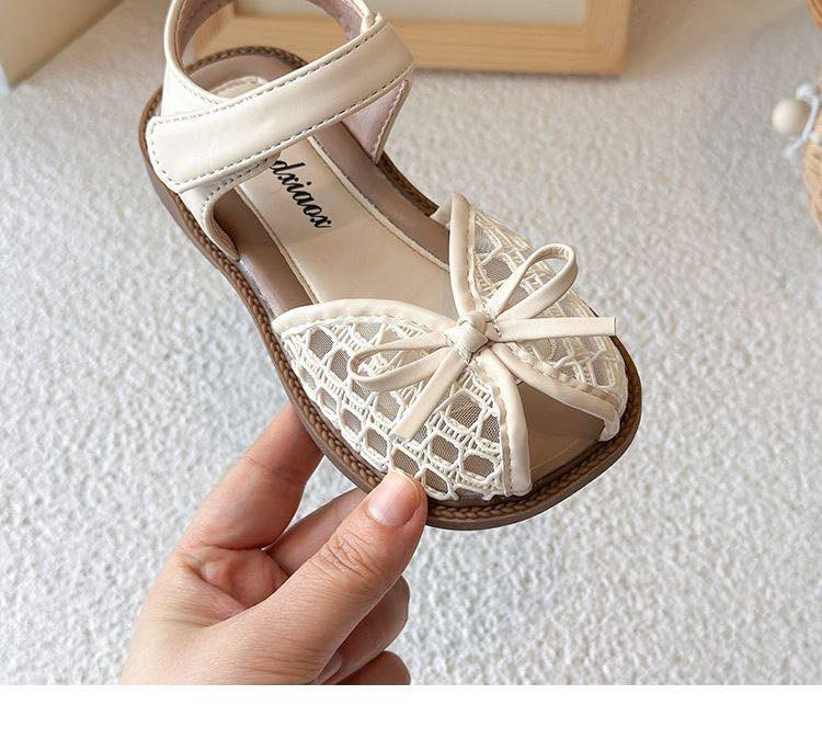 ✨ دلعي أميرتك بأناقة ناعمة تخطف القلب ✨
حذاء بناتي تصميمه راقي ومريح للمشي اليومي والمناسبات 🌸
تفاصيل الدانتيل مع الفيونكة تعطي لمسة فخامة تليق بأجمل إطلالة 👡🤍

📏 القياسات المتوفرة:
24 – 25 – 27 – 28 – 33

📍 متوفر في سنتر علي الهادي لأحذية الأطفال
الكوت – شارع ألف عافية – ركن شارع بدلات الأعراس – مجمع جنائن واسط
📦 توصيل لجميع محافظات العراق


**إذا كنت صاحب هذا الإعلان وتريد حذفه لأي سبب، رجاءا أرسل رسالة إلى الدعم الفني**