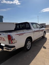 وبركاته🤍 🟥غير متواجد عالفيسبوك🟥  للبـيع تويوتا هايلوكس 2025 SAS بعدها ...