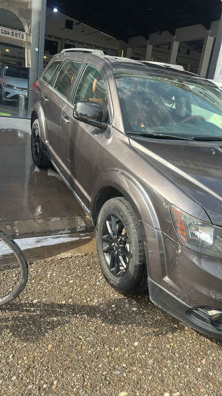 دوج جورني مودیل 2019 رقم اربیل حرك ستة سلندر سبعة راكب تبرید مركزي بصمة كشنات جلد  ظرره رقم شاصي موجود فقط بنت صبغ بدون دواخل بشرط ایرباكات سلیمة مكان سیارة اربیل سعر دفتر و ستون ورقة بي مجال حك الجیة ١٦٠ ورقة ۰۷۷۰٥۰۰۲۲٦٦/۰۷٥۱٥۰۰۲۲٦٦ بۆ فرۆشتنە لە هەولێرە أربيل, العراق
