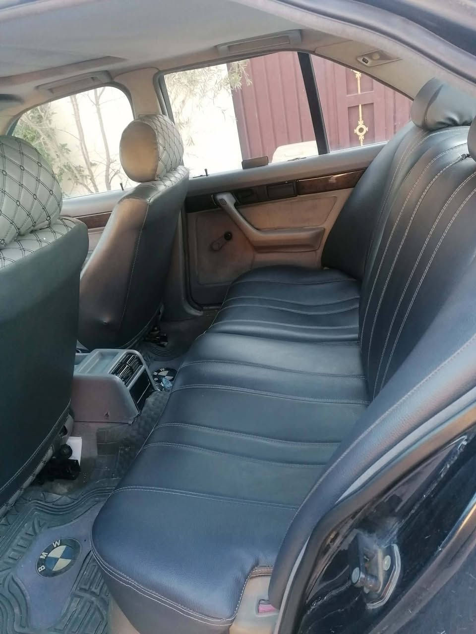 سلاو ، بە ئیزنی ئەدمین
بی ام مودیل 1994 525 ، مکینە کەبس دیجیتاڵ 
ئوتوماتیک 
اسلاید 
دەبل ئیرباک
کوشن هیتەر 
بدون لیدراو
سەنەوی بە ناوی خۆمە تا 2025 
***********
