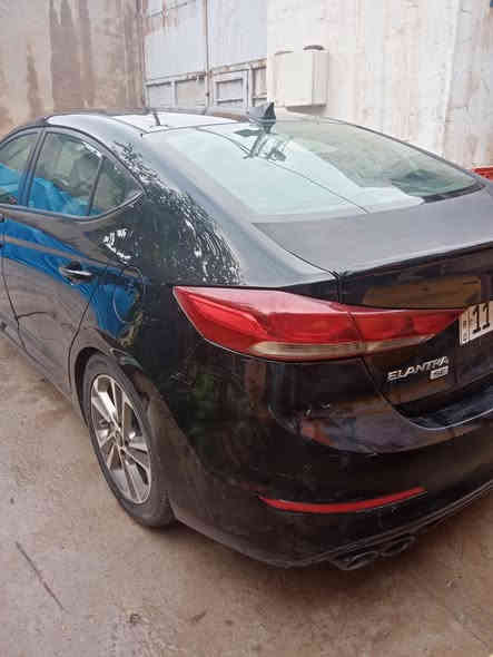 سلام عليكم النترا ٢٠١٧باأسمي رقم جديد بغداد حي الجوادين السعر بشده وعشره وبيه مجال هاتف***********
