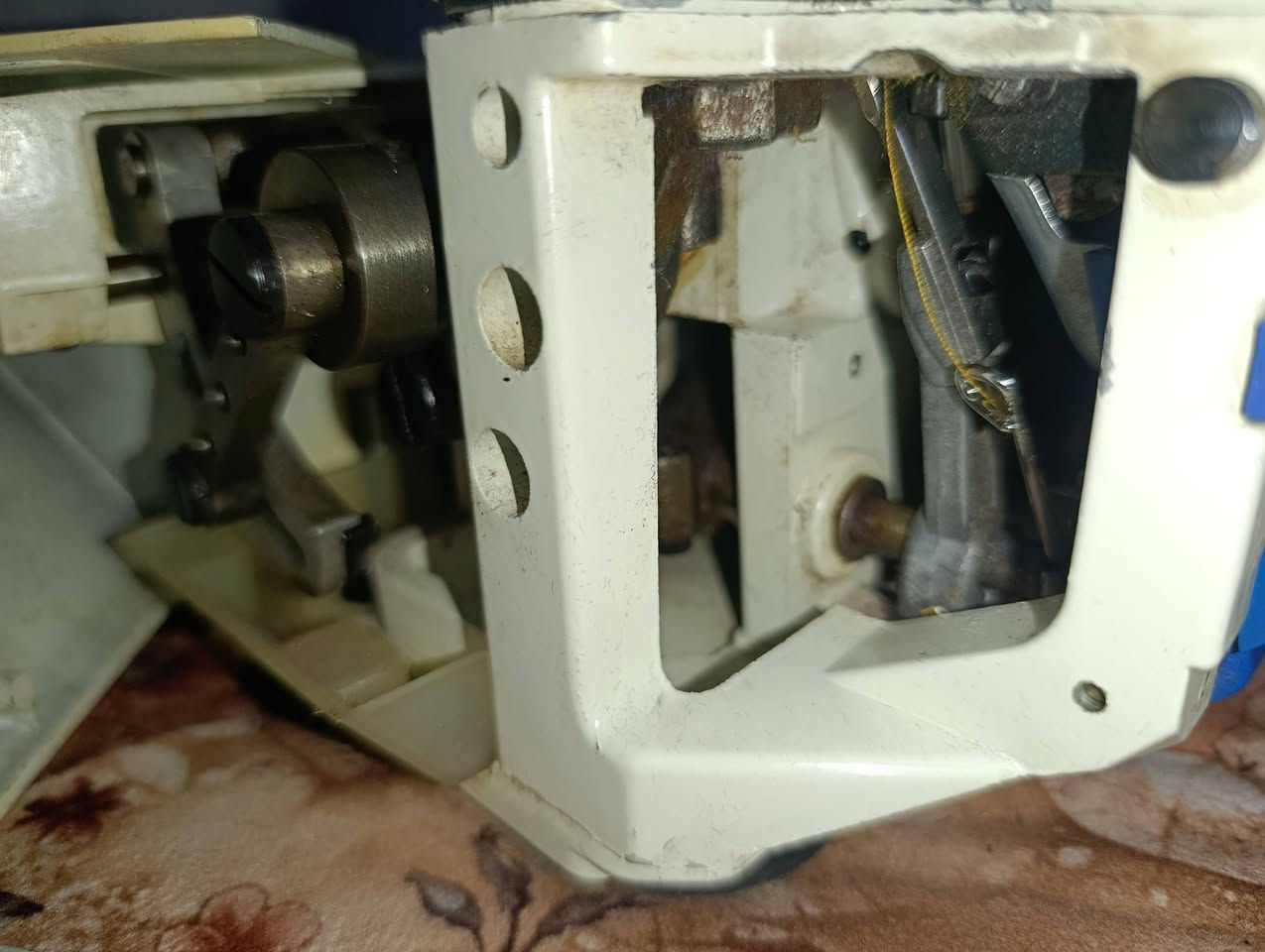 مكينه برذر للبيع السعر ١٧٥ وبي مجال
للتواصل على رقم الموبايل ***********
