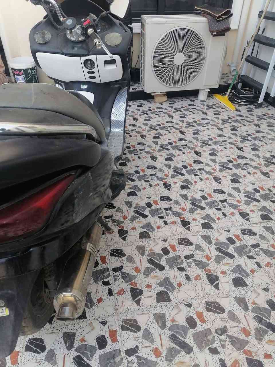 السلام عليكم اخوان
دراجه نوع فورزه 0.8
دراجه نضيفه مال بيت ما متعوبه اكفلك محرك كلجات كفرات كهربائيات شرط معدل 140و شلعه مفوله نصبتها حلوه طستها حلوه دبلات جديدات تخم تاير جديد   مراوس شعندك نزل مكاني ديالى تقاطع القدس الحديد 
السعر: 650 وبيها مجال
رقم للاتصال:***********
