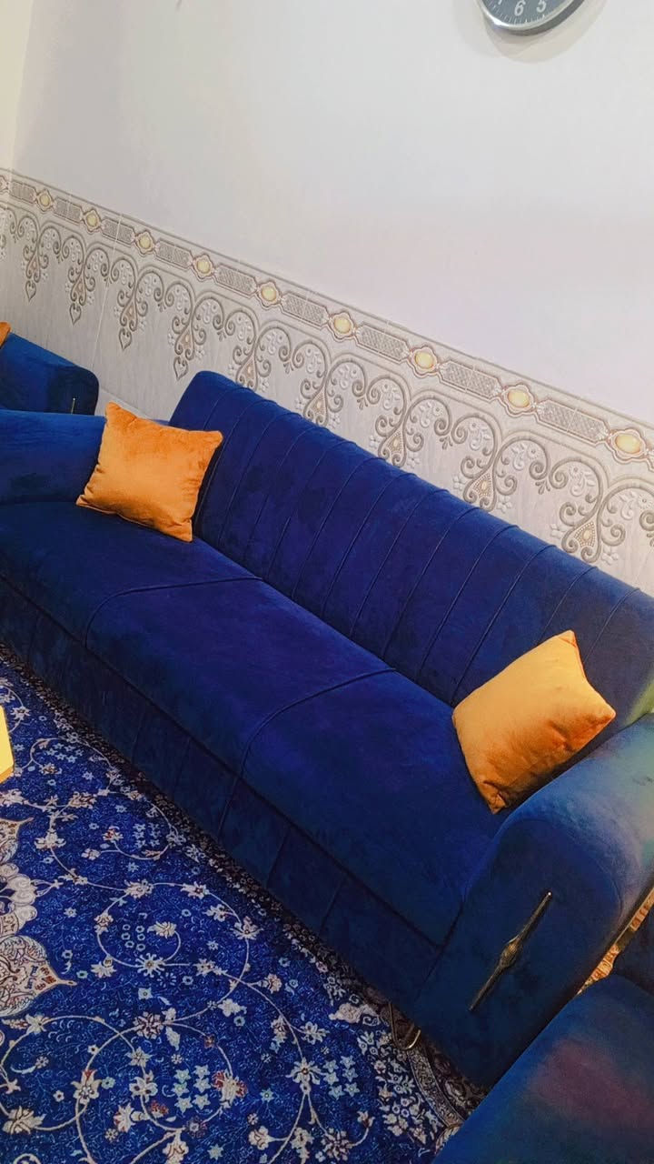 السلام عليكم 
تخم للبيع تسگام 10 مقاعد استعمال قليل السعر 600 للاستفسار واتساب ***********
