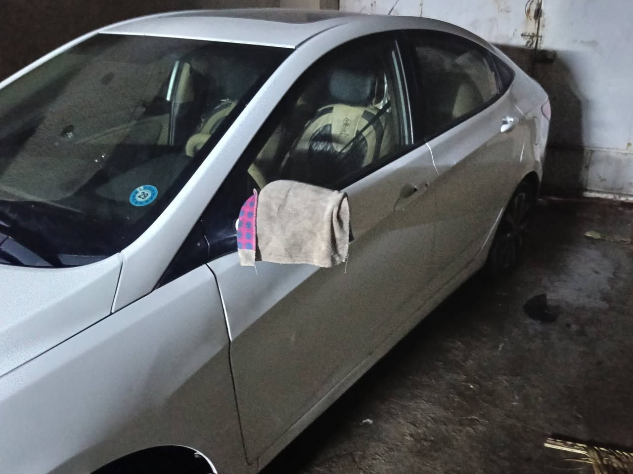 اكسنت 2015 خليجي للبيع
رقم بغداد انكليزي. 
السعر 105 وبيها مجال 
التفاصيل خاص


**إذا كنت صاحب هذا الإعلان وتريد حذفه لأي سبب، رجاءا أرسل رسالة إلى الدعم الفني**