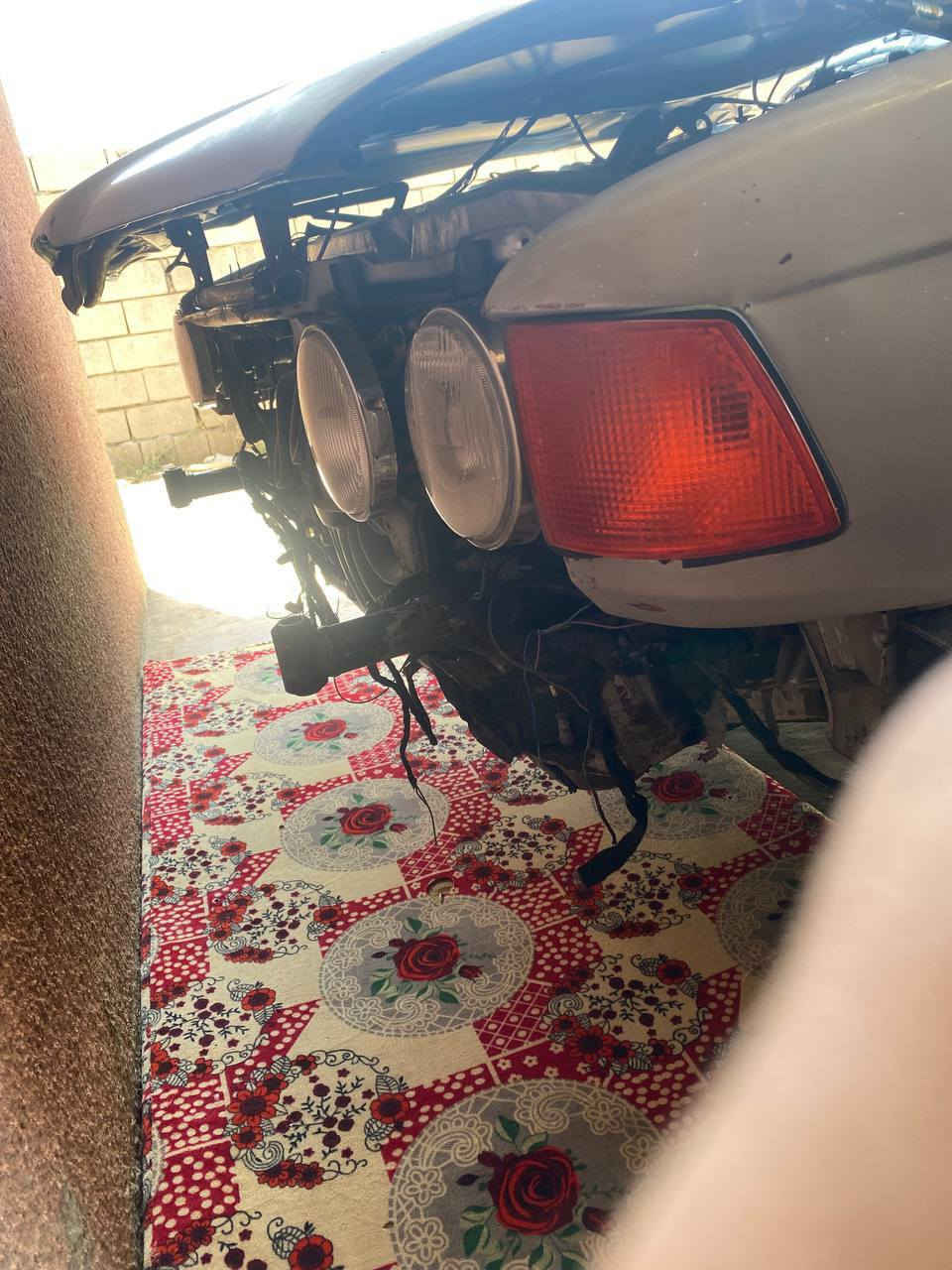 السلام عليكم اخواني
مكلف بالنشر الاتصال بصاحب السيارة رجاءاً 
للبيع  بي ام 92 حجم 730 مكينه وكير وصدر كفاله بسمي سنويه ساقطه ب2023 رقم انبار تاخذ مني تحويل اخوان السياره مال تعمير مو تجيني وتكول السياره تريد ادري تريد تره. مكاني واسط الصويره رقمي *********** سعره 35 وبيه مجال بسيط
