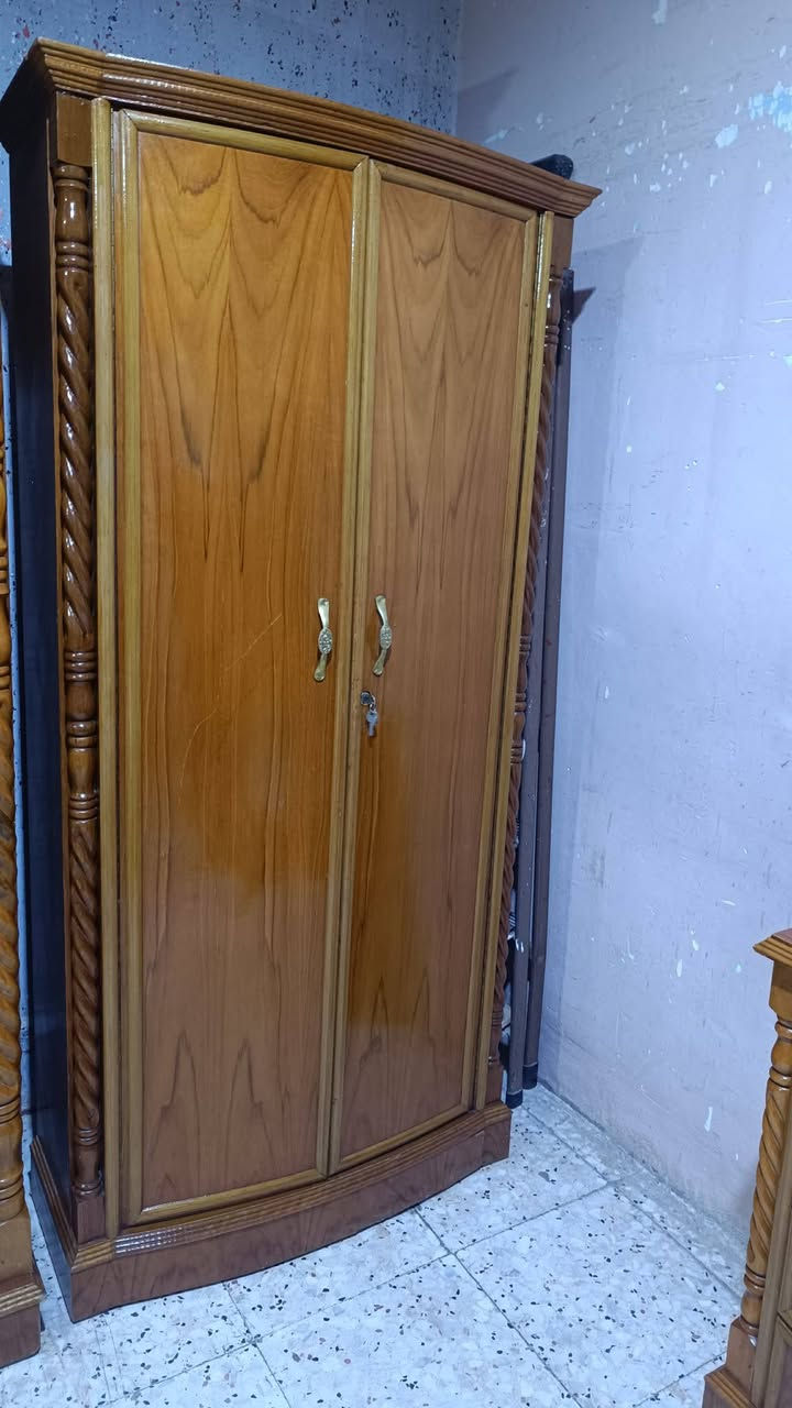 غرفه تسكام صاج داخل وخارج ام السته طابقين ظهر جرجوبه نظيفة كلش دنگ لوي سقف وقاعده بلوك كل القطع نظيفة وثگيله السعر مليون و100 وبيه مجال قليل مكاني محاويل للاتصال ع الرقم ***********
