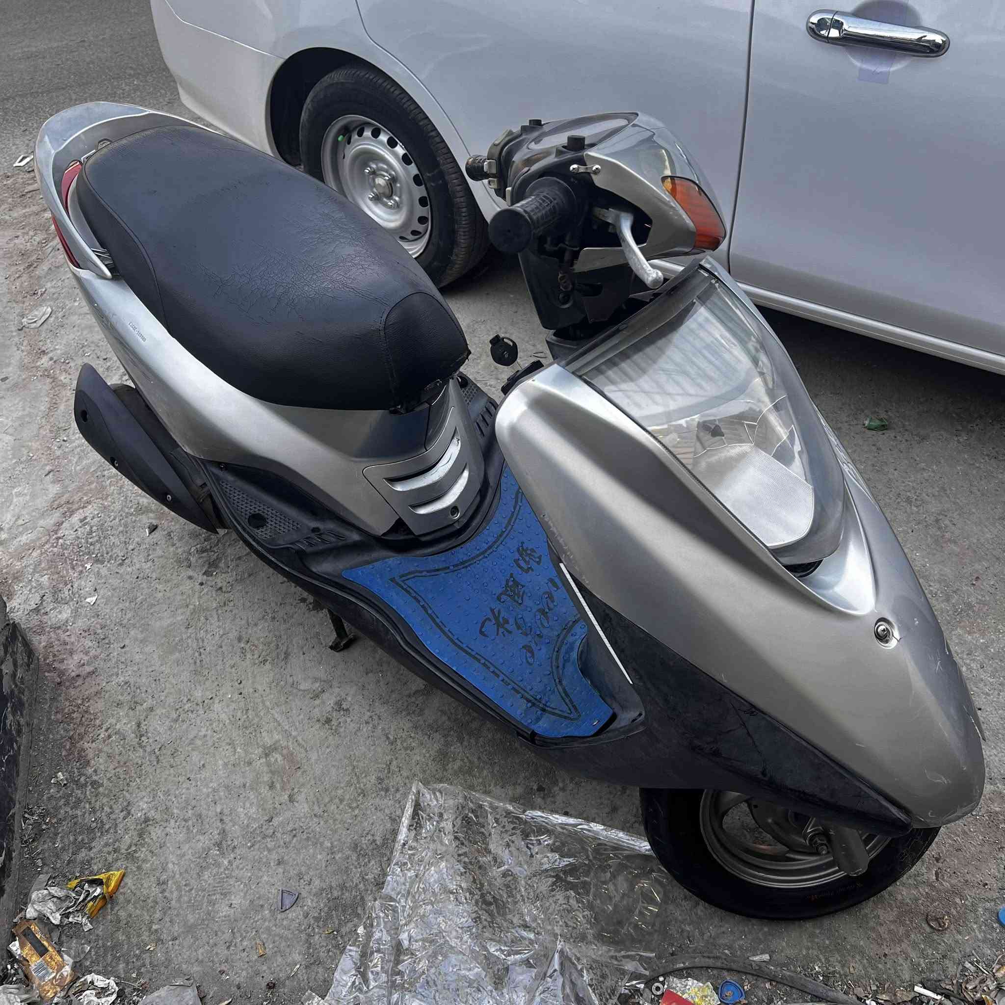 السلام عليكم
دراجه بريز كابريتر للبيع دراجه كامله من محرك من نضوح من تبخير من تنقيص الدراجه كلها بلادي مامفتوحه ولا مجفته بس بيها نقوصات بسيطه يرادلها شحن للباتري فقط والباقي كله كامل من اشاير لايتات عالي ناصي هورن قفل ستيرن لايت خلفي امرايات ودشبول شغال مال بانزين السعر 600 وبيها مجال للشراي فقط 
المكان : الدوره 
الرقم :***********
