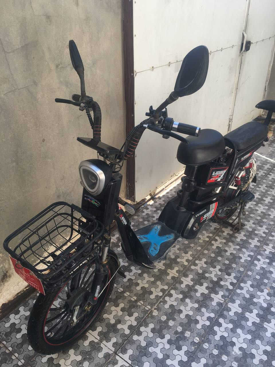 سلام عليكم عيني ماطور شحن من شركة الاخوين اربع بطاريات نظيف جدا مابيه عطل صارله شهرين مستخدم فقط بعده جديد طك الجيس وبطاريته ممتازة جدا والماطور بدون عيب يذكر مع كامل ملحقاته شاحنته الاصليه ودبل بصمه 
مكاني الفلوجة - الشهداء 
السعر 275 الف
رقمي للاستفسار
***********
