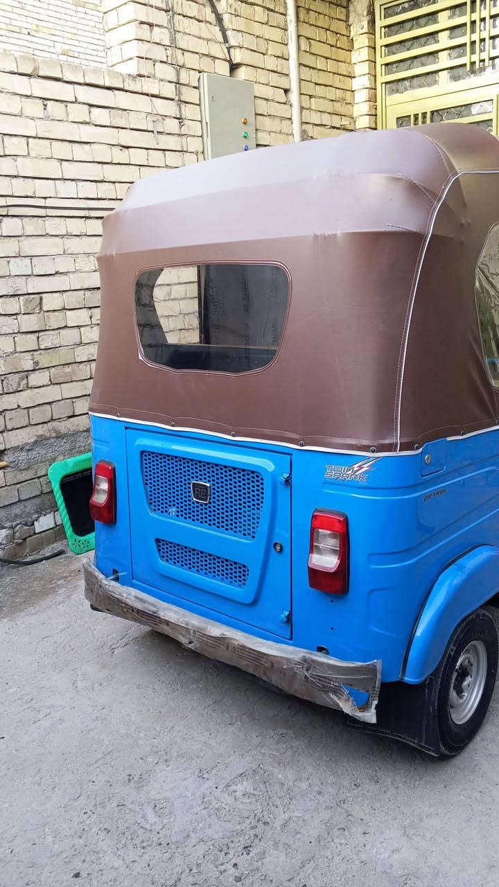 السلام عليكم تكتك للبيع موديل 2023 شهر 12 يعني 24 رقم وسنوية مكفولة مثل ما موضح بل صورة للسفسار ***********
