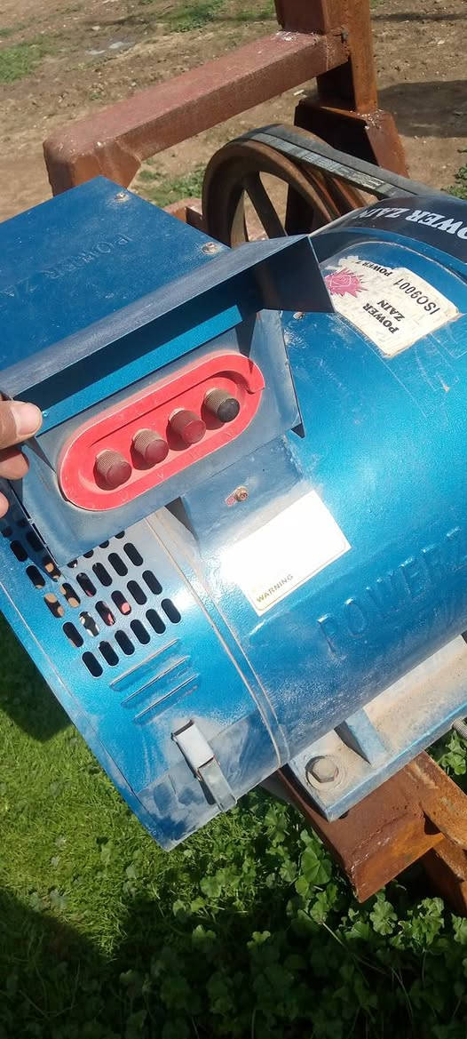 مولد كهرباء وره التركتر للبيع مكاني الموصل هذا رقمي للتواصل ***********
