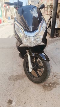دراجه Dsx جيل الأول ياباني رمبه ماشيه 24 ألف دراجه بعدها بحاله الوكاله...