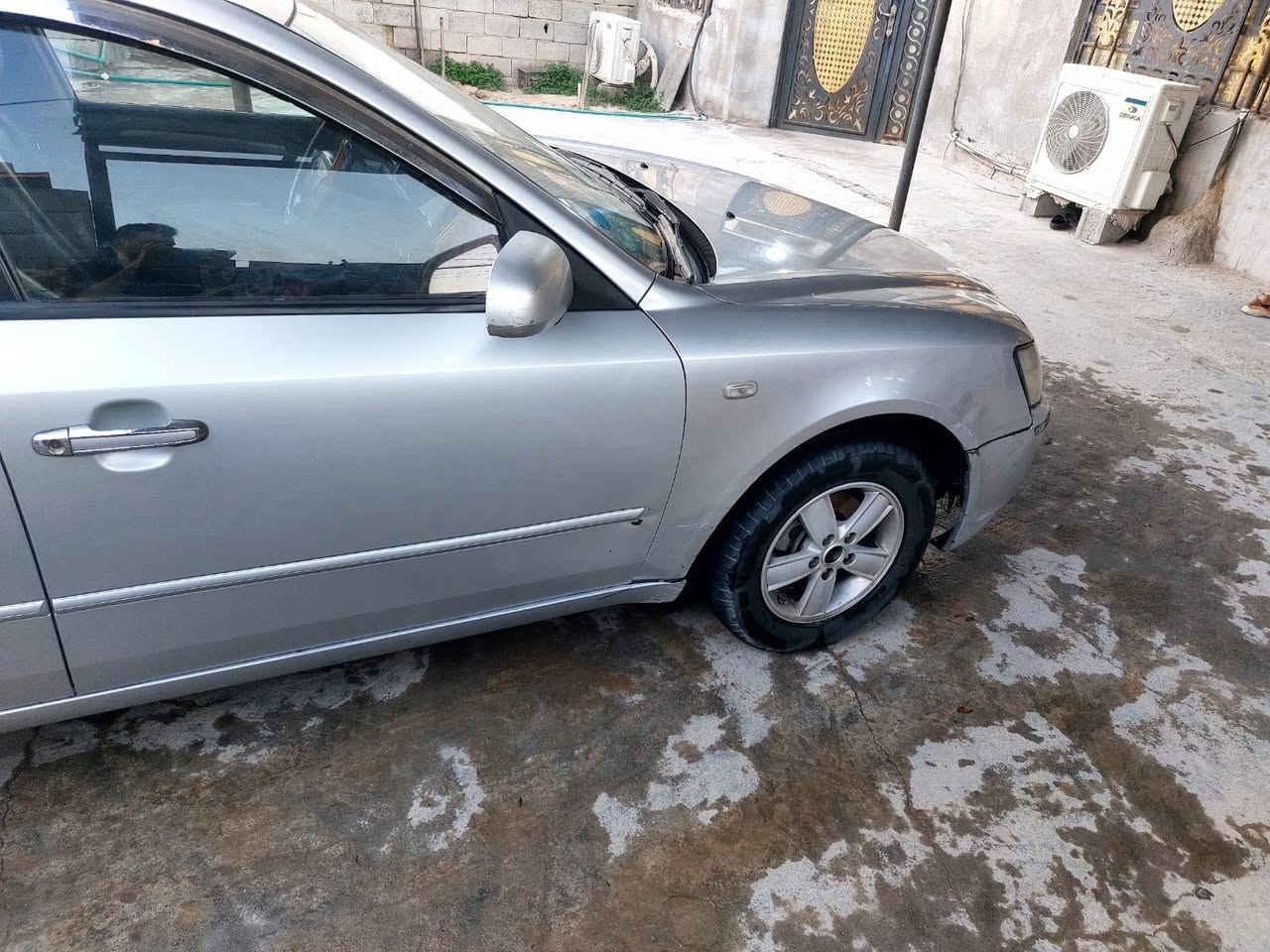 سلام عليكم سياره سوناتا للبيع موديل ٢٠١٢ كوري مشترك مكينه 2000 سياره مكفوله من صبغ وضربه جاهزه كير ومكينه وتبريد وتخم تاير حداده رقمه بغداد وكاله عامه تحويل مباشر سنويه 2028
السعر $100وبيه مجال 
العنوان البصره خور الزبير رقم الهاتف ***********
