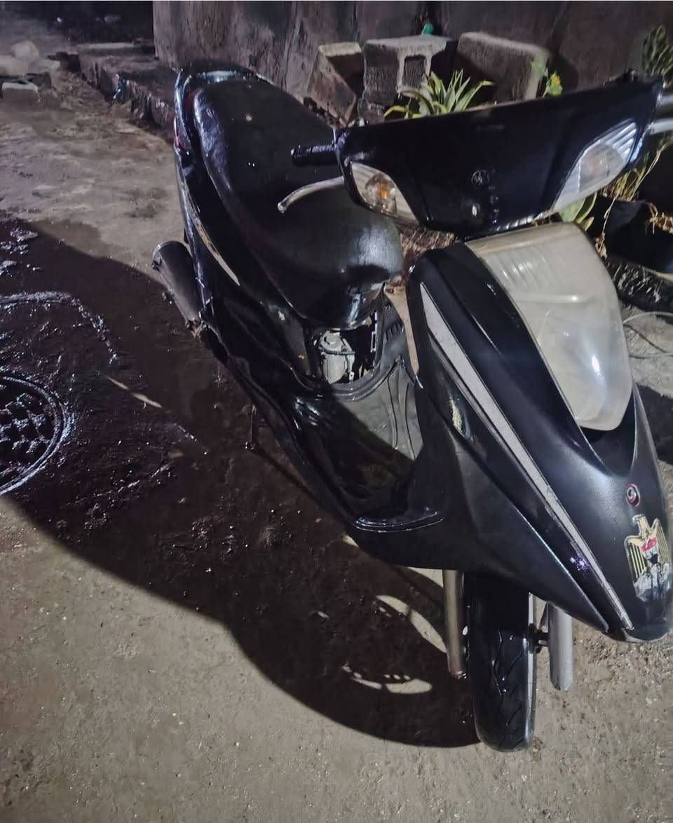 السلام عليكم بريز للبيع دراجة نضيفة رايده ب 350 وبيه مجال مكاني بغداد مدينة الصدر رقم ***********
