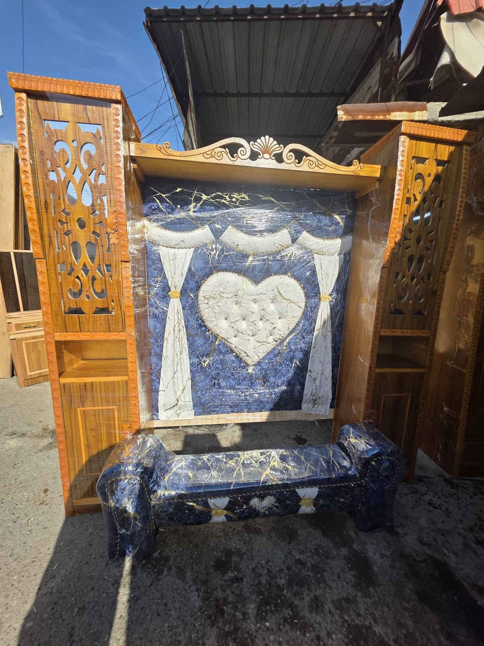 غرفه خمس ابواب ملحق ابراج جديده مامستعمله عرض خاص السعر 850 قفل بدون معامله عنوان موصل باب جديد قرب نادي الفتوه ***********
