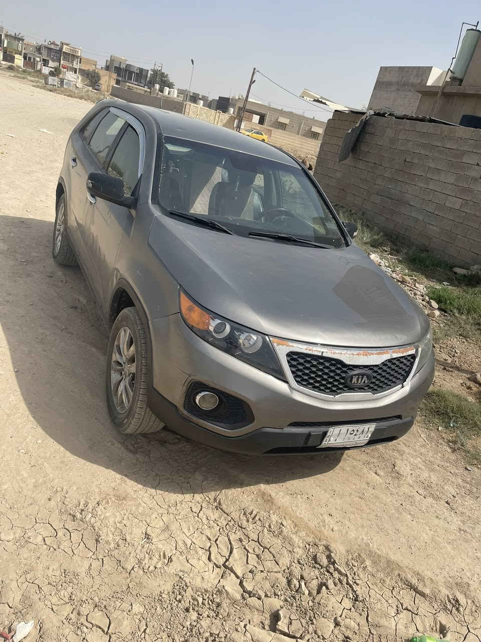 السلام عليكم للبيع كيا سورينتو 2011 وارد أمريكي حادثها جاملغ خلفي السيارة مواصفاتها معروفة فول عدى البنوراما كشنات جلد شاشة بصمة ويالة كروم رقمها ديالى لون السيارة نفطي مكان السيارة ديالى بعقوبة رقم صاحب السيارة ***********
