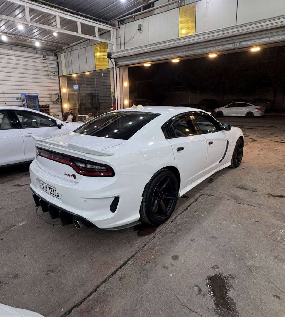 🌹🌹تحية طيبة🌹🌹
دوج جارجر 2020 اس اكس تي بلاص 
امريكي حادثه تلث جاملغات صور الحادث مرفقة 
شاصي لغد مكفول بدون ايرباك 
بلتحميل القماره مطخوخه ونصبغت 
سونار مرفق 
مكفوله من الكلبه والحادث والمعجون والدواخل 
كير مكينة مكفول 
فول الفول معروف البلاص 
السياره اي نقص مابيه 
رقم اربيل الجديد باسمي 
سعر 183 او مراوس 
مكاني بغداد معارض الكريعات
***********
