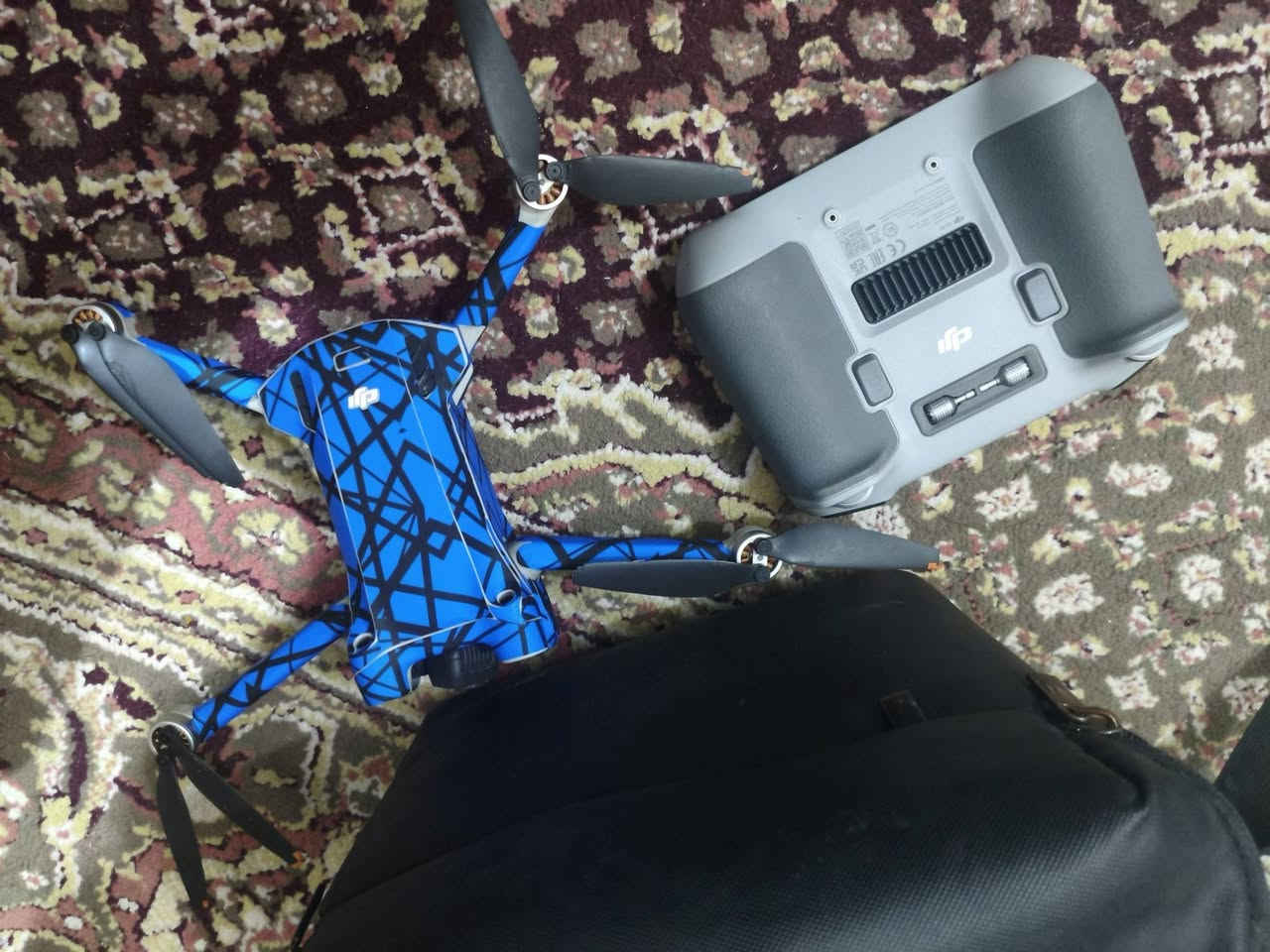 درون Dji مني 3 برو 

نضافه ٨٠ بالميه مكاني نجف


**إذا كنت صاحب هذا الإعلان وتريد حذفه لأي سبب، رجاءا أرسل رسالة إلى الدعم الفني**