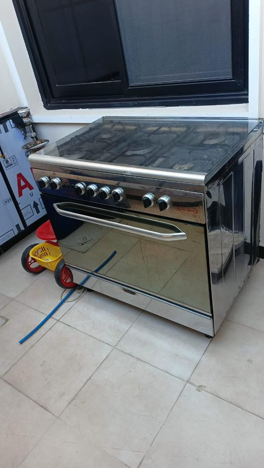 طباخ كولش جديد امانة الله ماركة فريش اخذته ب 600 الف ابيعه ب 300 سبب البيع سويت كاونتر تركي وياه طباخه كزاز بعده جديد الي يريد يراسل واتساب ***********
