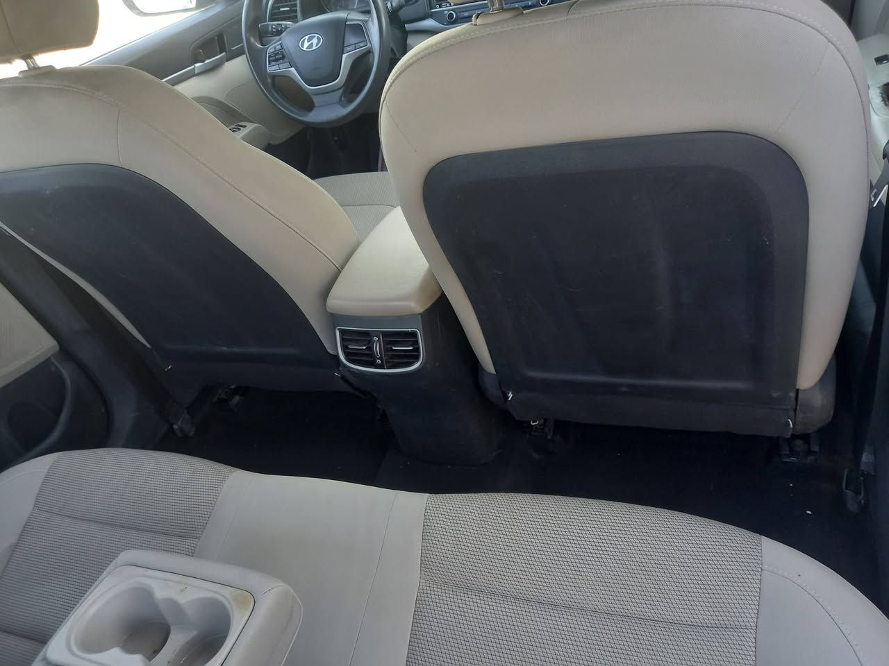 السلام عليكم
ألنتر 
٢٠١٧
خليجي 
مواصفات 
تحكم ستيرن
تبريد قطعتين
دواخل لونين
بروجكتر 
أشاير بل مري
تحكم أناره داخليه 
لايت عدسه
محرك ٢٠٠٠ دوش
كير ٦ نمره
تيراته زينه 
كير محرك شرط الفحص 
حداديه زينه 
السياره بيه بنيد مبدل 
وبيه جراد السلفر معروف بل جراد
السياره مال جناي 
بس راعيه مستعجل على البيع
السعر ١١٨ وبيه مجال للشراي الصدك
مكلف بل نشر ***********
العنوان السماوه الوركاء ناحيه الكرامه
خابر وبيك خير وتدلل
