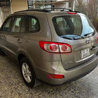 من رخصه الادمن المحترم هونداي سنتافي موديل 2011 مكفوله من الصبغ والظرب...