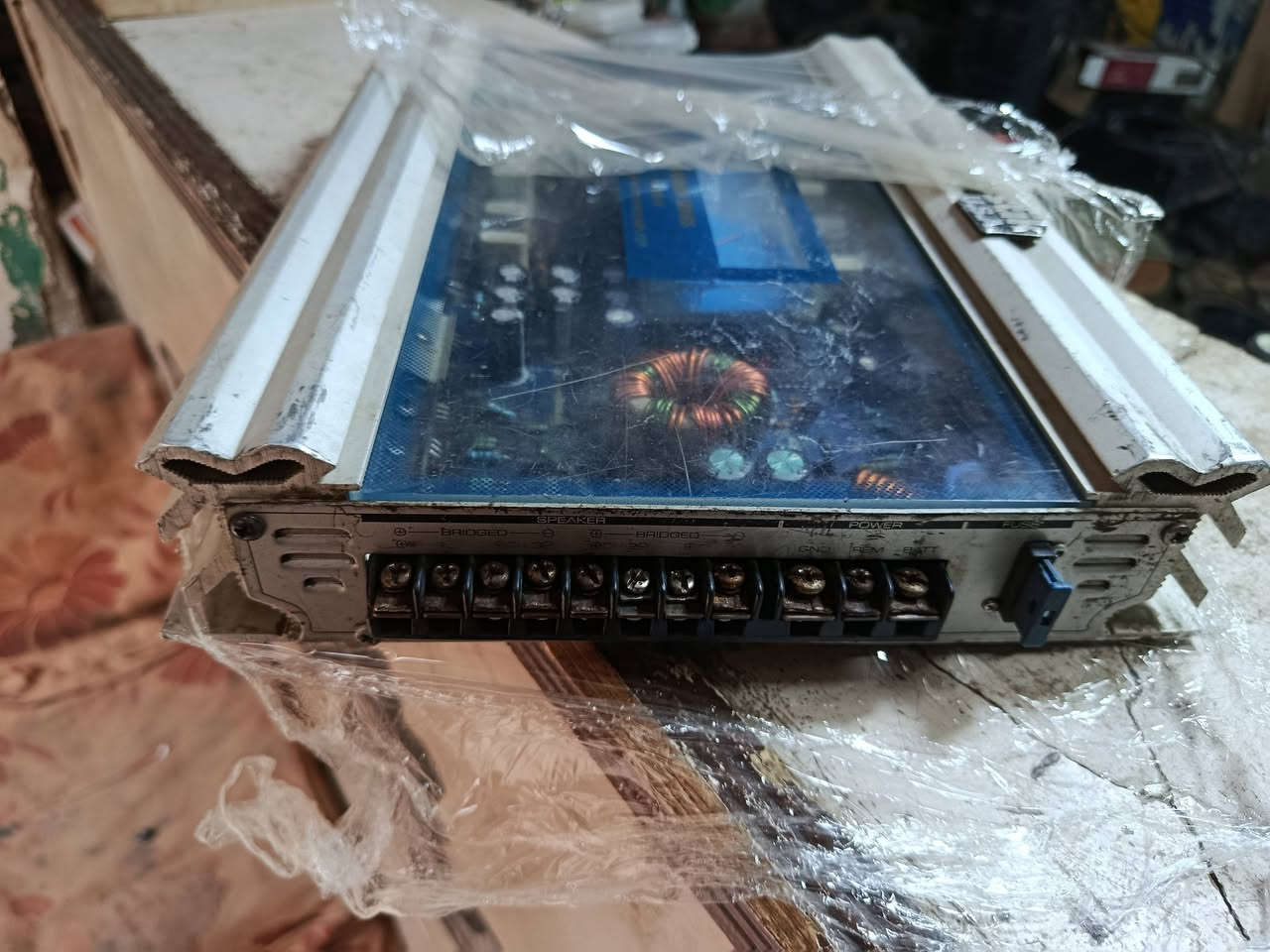 للبيع مكبر صوت (جي ام) Power Acoustik Hammer Series 560W - بحالة ممتازة
الاسم الماركة: Power Acoustik 
الموديل: HAMMER SERIES VU560-4X.
النوع: 4 Channel Power Amplifier (جي ام 4 قناة).
القدرة: 560 وات (Max Power).


**إذا كنت صاحب هذا الإعلان وتريد حذفه لأي سبب، رجاءا أرسل رسالة إلى الدعم الفني**