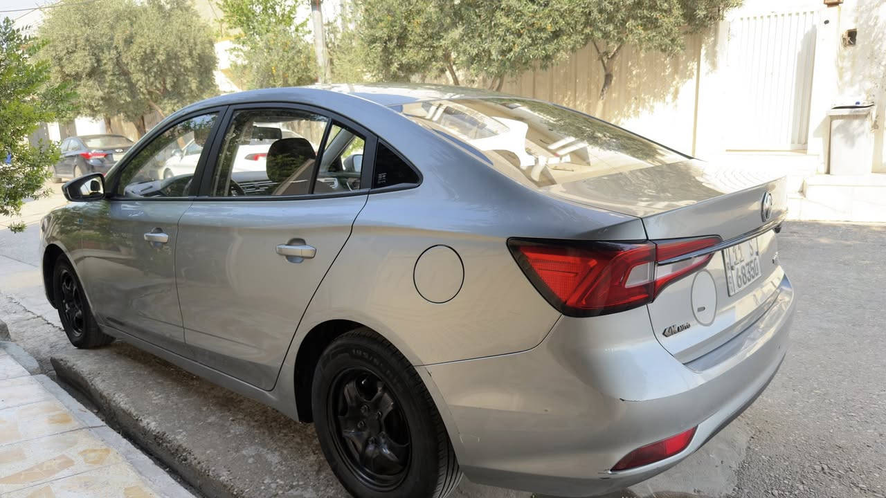 ♦️نوع السيارة : ام جي  MG 🚗
♦️الفئة : 5  
♦️سنة الصنع2022
♦️اللون : سلفر      
♦️عداد المسافة : 142الف كيلو 
♦️عدد الاسطوانات : اربعه سلندر 
♦️حجم المكينة : 1️⃣5️⃣0️⃣0️⃣CC
♦️رقم السياره : بغداد 
⛔️بيها حالوب و ضربه صبغ شبر مأشر عليها بصوره
🟥مواصفات السياره 🟥
✳️مثبت سرعه 
✳️حساس قياس  ضغط الاطارات 
✳️تبريد ثلج الحمدلله 
✳️ كير محرك صدر كله على وضع الشركه 
✳️الــســعـر77 ورقه   بيها مجال بسيط بسمي تحويل ثاني يو م  
وتساب:***********
