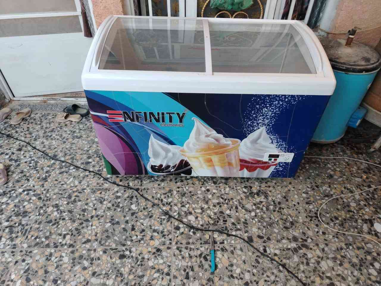 عارضات نضيفات جدا ***********
