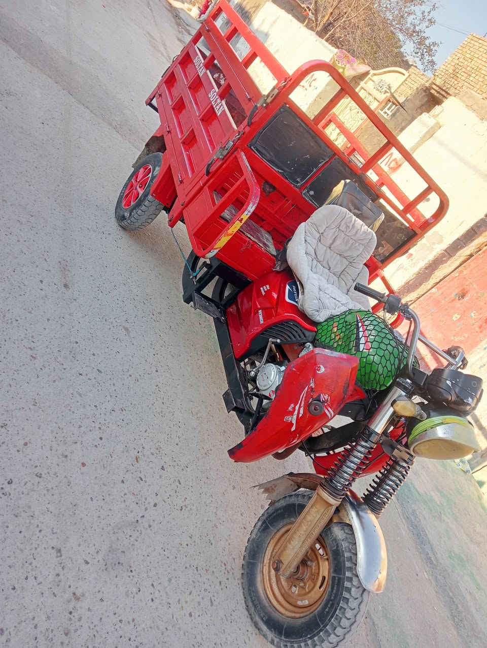 ستوته أوباما موديل 22

شغاله سلف هندر كهربايات كاملة 

العنوان بغداد مدينة الصدر 

رقم الهاتف ***********
