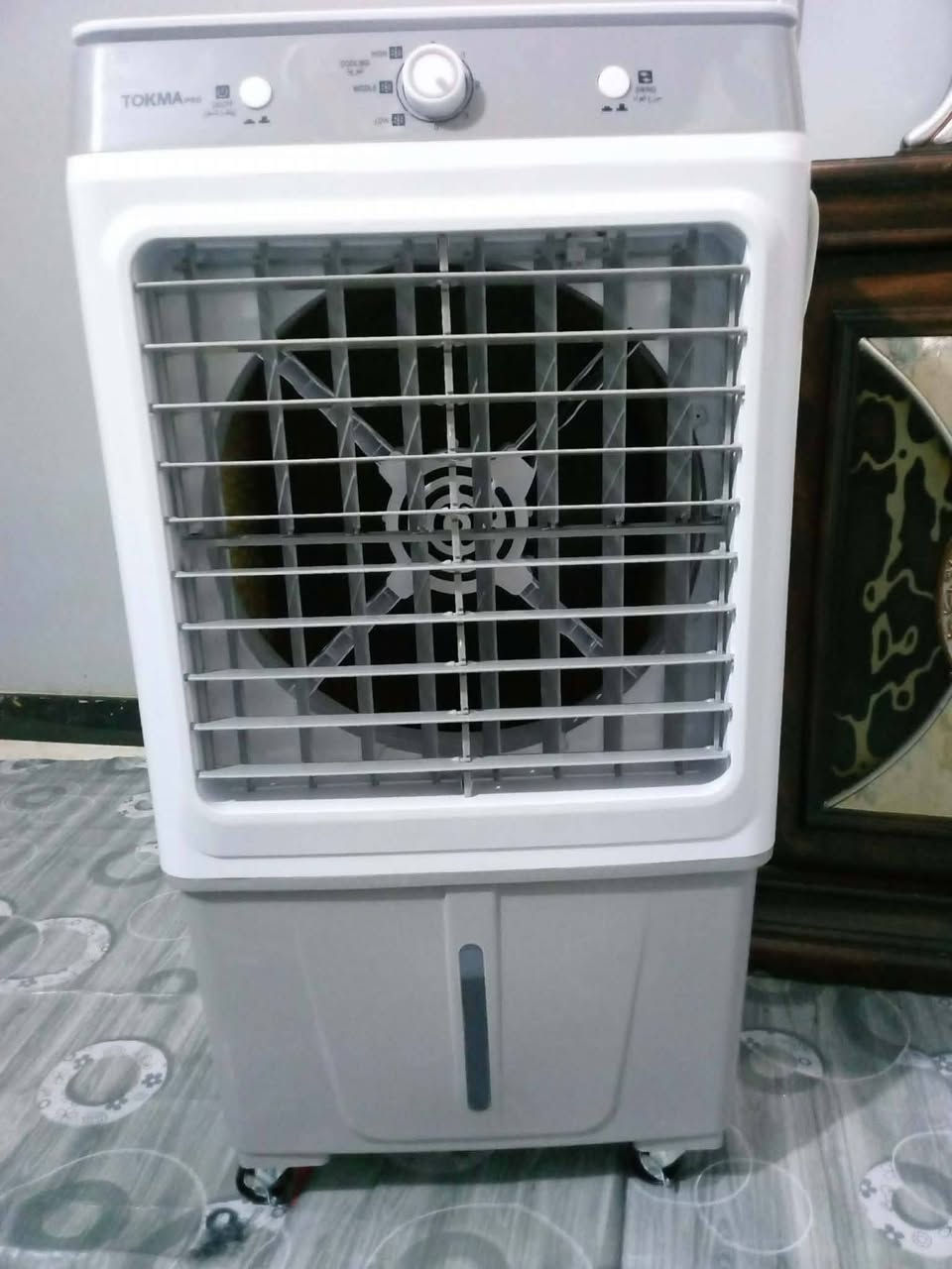 عرض خاص
مبرده تكما كهربائيه 
طولها ٩٣ سنتيم
عرضها ٤٧ سنتيم
وعمقهه ٣٥ سنتيم
تجي بالون الرمادي وابيض ورمادي
سطح المبرده بلازما
وتحتوي علئ نضام شلال وبيها بوكسين للثلج
الحوض 30 لتر
الشي المميز بيها تسحب نص امبير فقط


**إذا كنت صاحب هذا الإعلان وتريد حذفه لأي سبب، رجاءا أرسل رسالة إلى الدعم الفني**