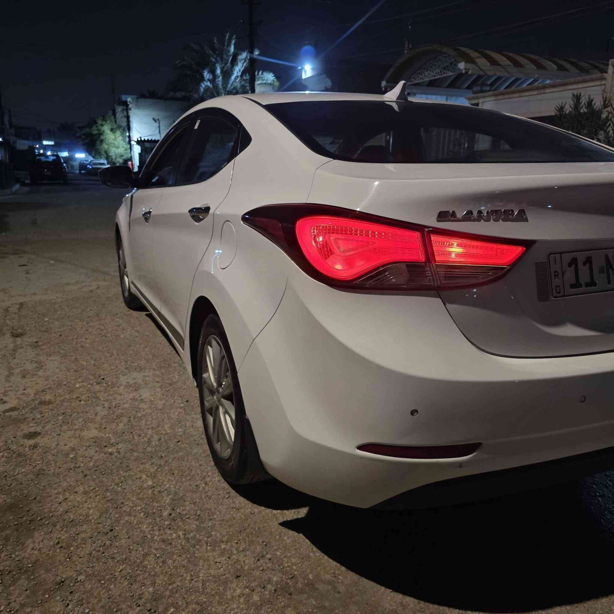 السلام عليكم 
النتره خليجي موديل /2015
وارد /خليجي 
مراوس بيوايدي كن بلاس 
العنوان بغداد للستفسار/ ***********
