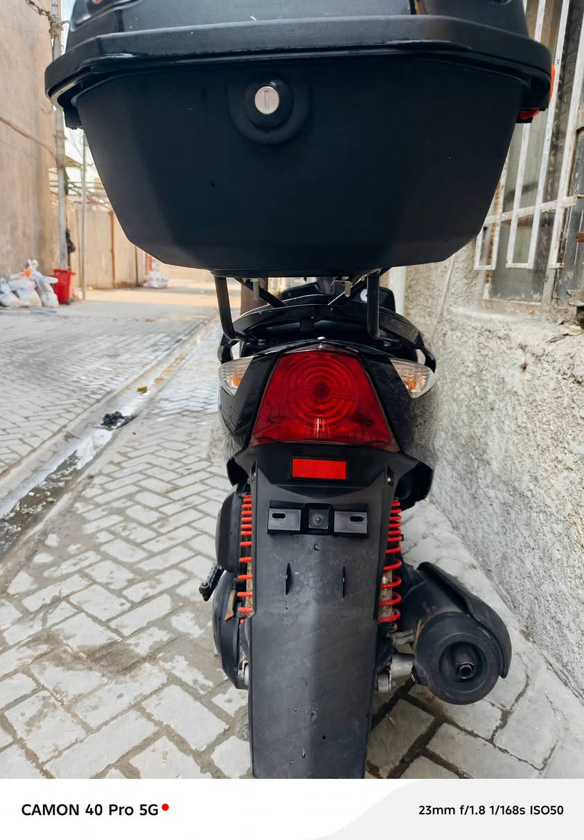 سلام عليكم دراجه ماكس ثعلب دراجه ربه خير من الله مابيه أي نقص دراجه برغي ما مفتوح بل مكانه  سعر ٦٥٠   ***********
