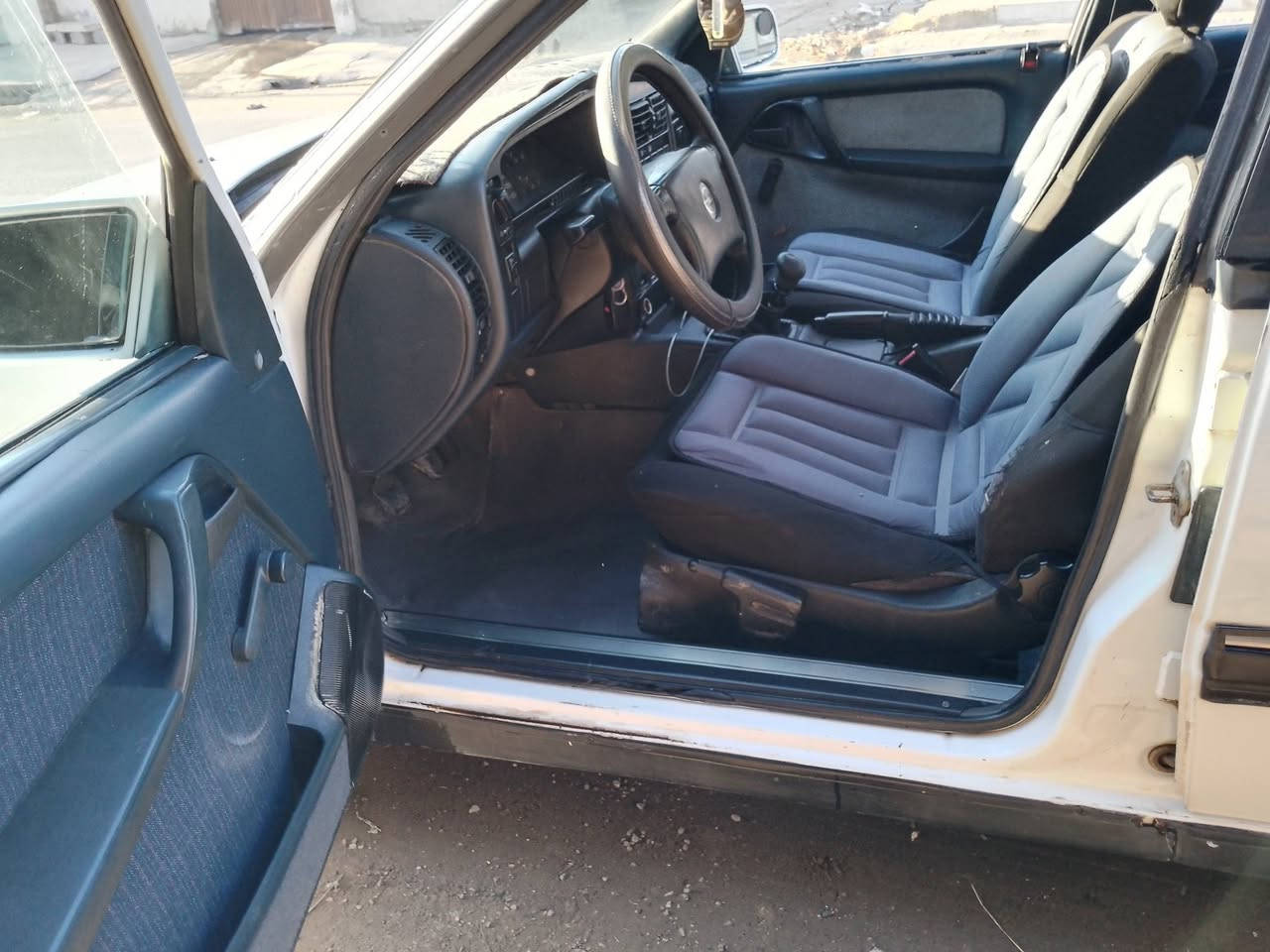 أوبل اوميكا بدون صبغ كير محرك صدر كهربائيات كله بل شرط كاردن باتري سلف كله جديد سنويه هزه براد جديد بسمي شرط التحويل والوكالة رقم تليفون ***********مامتواجد عل فيس
