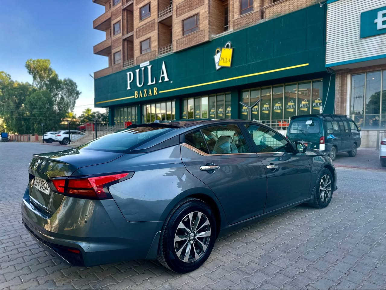 للبيع التيما
السعر 127 بيها مجال بسيط
***********
موديل 2019
ماشية 108
تحكم ستيرن 
تثبيت سرعه
رادار امامي
رادار جانبي 
رادار بلادي 
حجر بلادي
شاشه لمس 
كاميرا خلفي 
بصمة تشغيل 
بصمة ابواب+صندوق 
تايرات وياله جديد 
كير مكينه بشرط 
حداديه امامي خلفي جديد 
تبريد ثلج 
السياره مابيها برغي نقص 
باسمي تحويل ثاني  يوم
سيارة كلين مابي صبغ +مكانين بارد بس  + 
مكان السياره ديالى خانقين او كلار خناقين, ديالى
