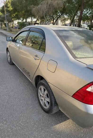 كورلا بيكاتشو ٢٠٠٦ خليجي محرك ١٨٠٠ اللون شمباني مصبوغه عام ضربتها جاملغ الأمامي والخلفي الايمن وتبديل باب عكس السايق محرك ٧٠%صدر جيد تبريد شغال رقم بغداد باسمي *********** رايدها٨١ وبيها مجال العنوان بغداد الدوره بغداد
