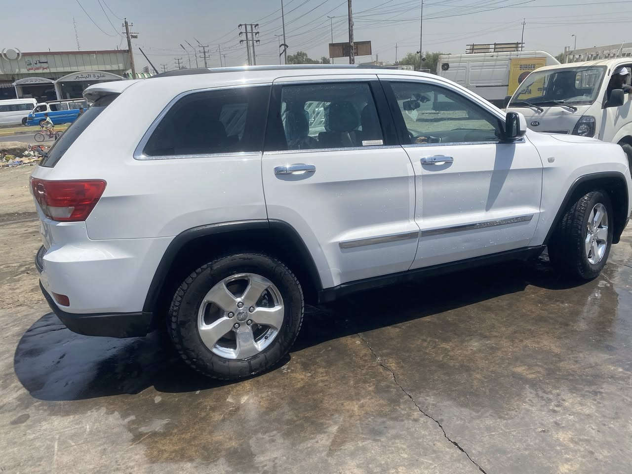 جيب لاريدو موديل ١٣ خليجي رقم اربيل سنويه جديده سياره حيل نضيفه مكفوله من الحار والتبديل والصبغ  
مستعجل ع بيعتهه مكان بغداد الزعفرانيه السعر ١٧٥ والله سعره اكثر بس مستعجل  
***********
