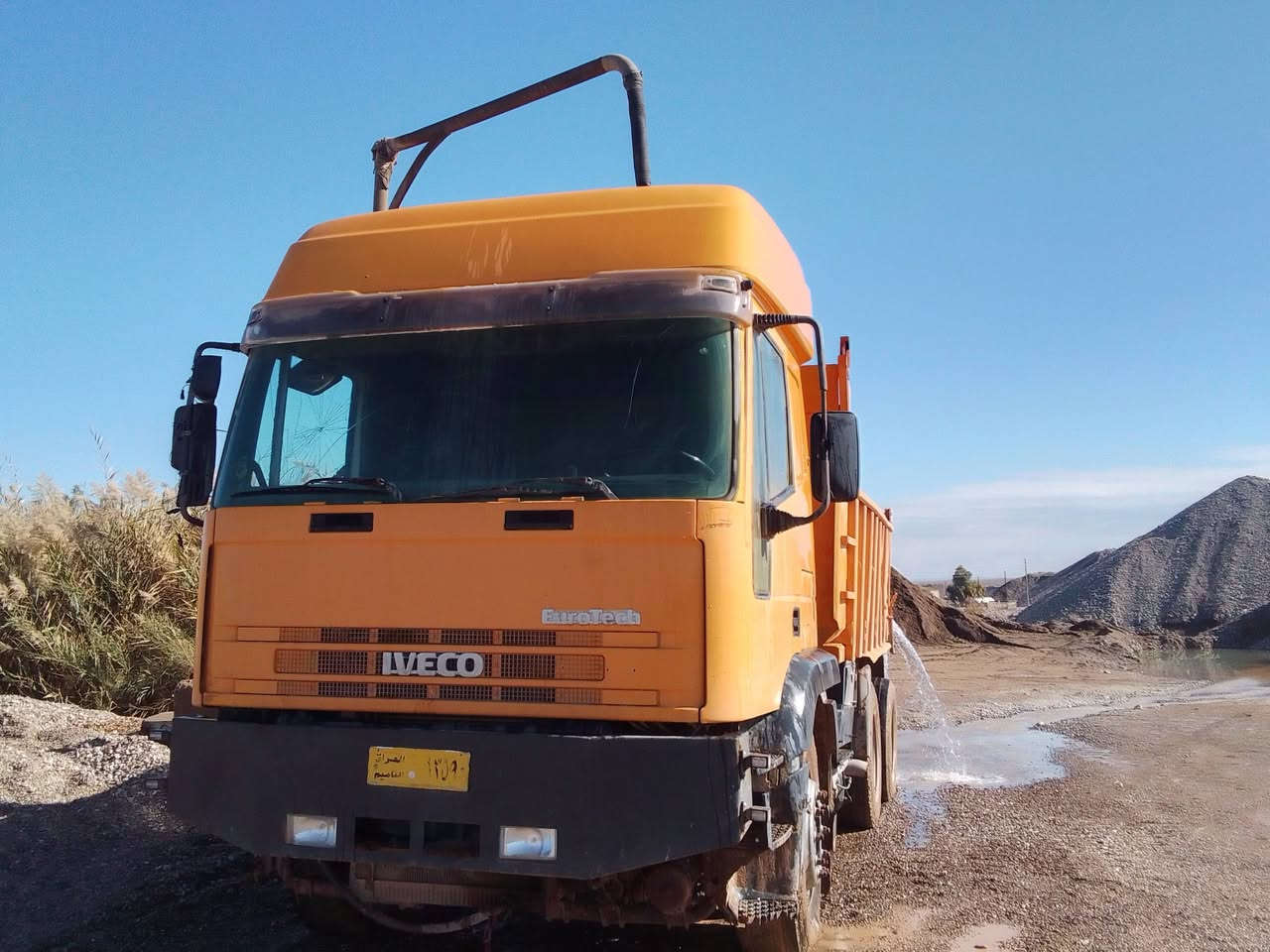 للبيع شفل مع قلاب ***********
