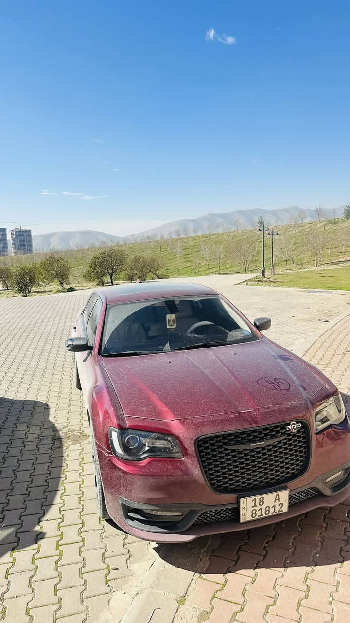 سلام عليكم اوباما 2017 للبيع
فول موصفات لمتدد  سياره بدوان ايرباك
موصفاتها معروفه
محرك 3600 
مكينه كير كفاله 
*********** اي ستفسار اتصل
