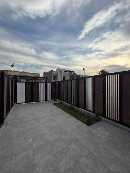 📣 إعــــــــلان للبيع 📣
للبيع بيت مساحة 54م
✔️ واجهة: 4 متر
✔️ نزال: 14 متر
✔️ واقع حال: 56م مع تشجير
📍 الموقع: الغزالية – مدير الأمن / شارع قاسم نافورة
شارع على سايدين بعرض 30 متر

⸻

🏠 يحتوي العقار على:
🔴 3 غرف نوم
🔴 صحيات عدد 2
🔴 صالة
🔴 مطبخ
🔴 كراج + حديقة

⸻

📞 للاستفسار:
***********
***********
