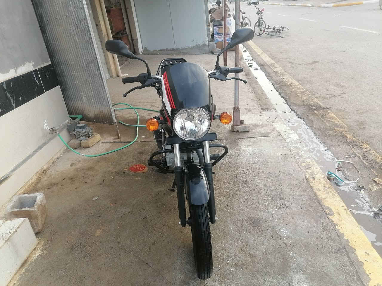 السلام عليكم متاح دراجة مديل 2021 دراجة مكفولة كفالة عامة ومال جناي دراجة سنوية ورقم  ماشية 7000 المكان ديالئ ناحية كنعان للاستفسار ***********
