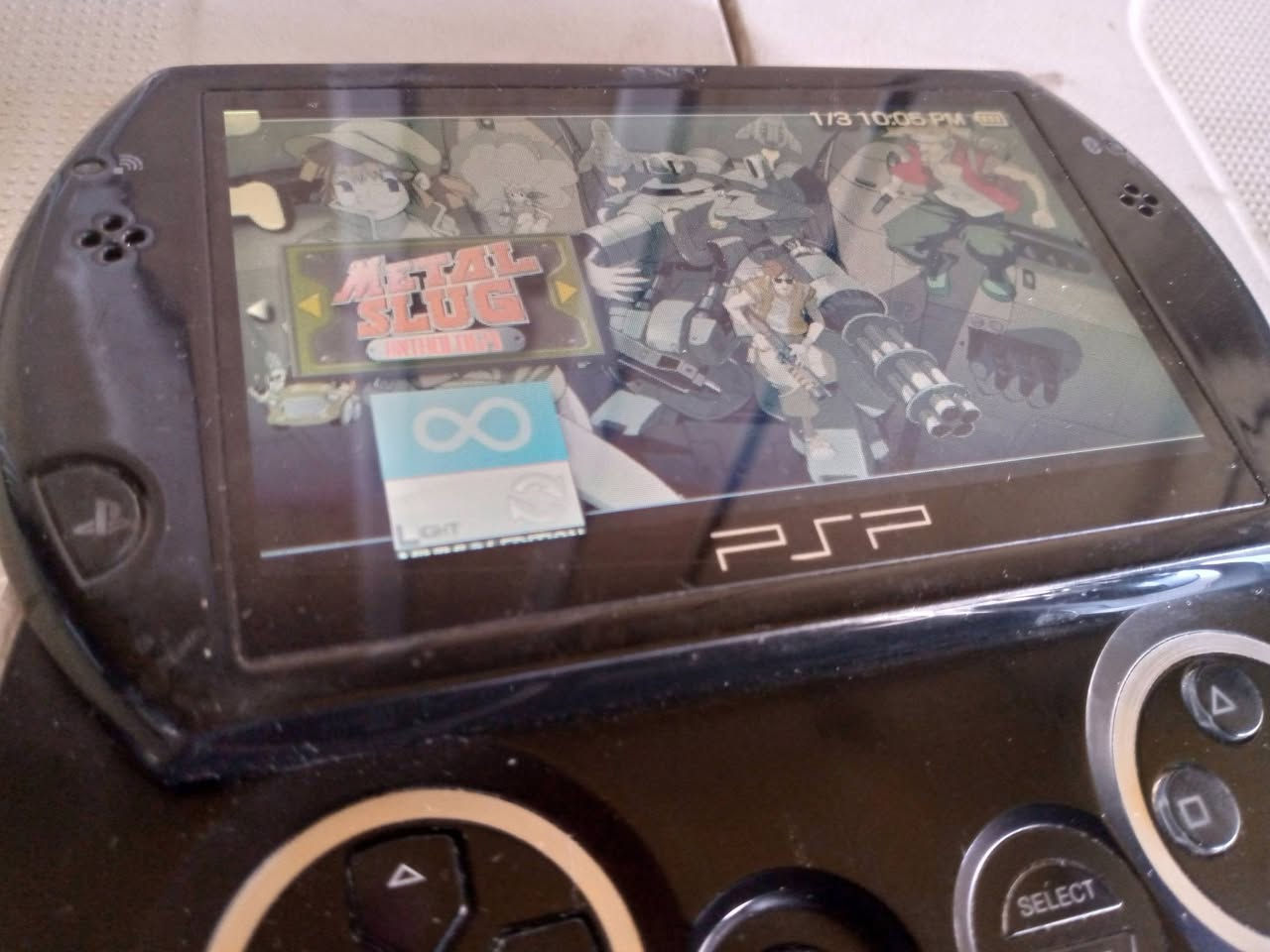 PSP GO .
رام داخلي 16 كيكا + مجموعة اكسسوارات .
للتواصل . *********** .
