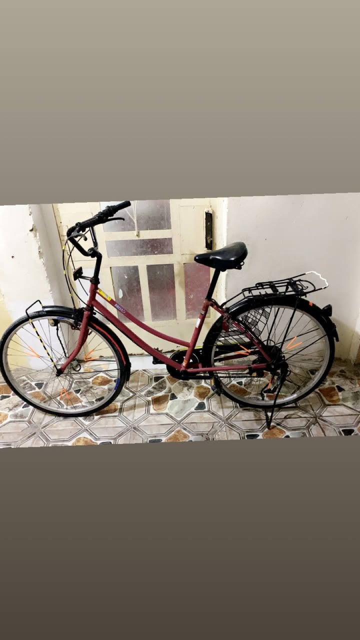 السلام عليكم بايسكل للبيع
شركه برادو
موديل ٢٠١٣
بداله حساس 
سعره ١٠٠وبي مجال قليل
استفسار أكثر 👈***********
