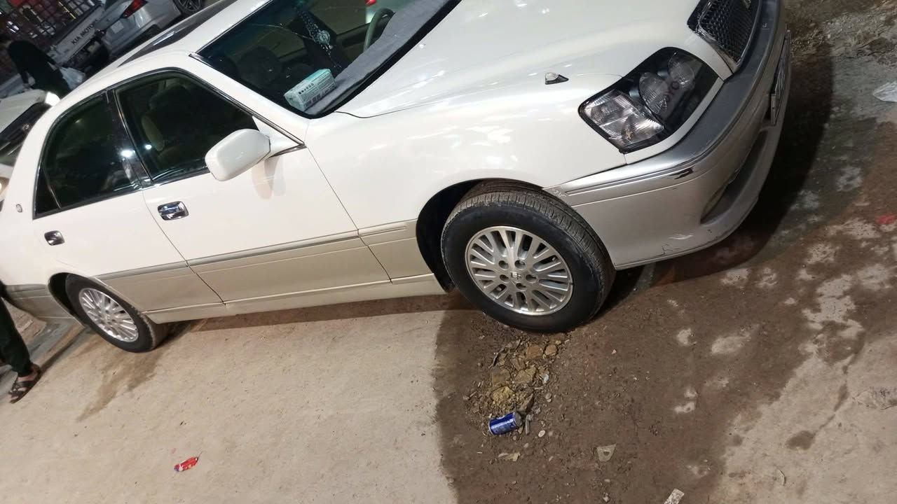 اسلاام عليكم ملكه موديل 2000 رقم قادسيه فول اربع دكم مداور ثاني يوم سياره جاهزه مكينه ديفور الجبير معروف موصفات الربعه دكم فتحه تحكمات كير مكينه حداديه بيه ضربه بجم صفحه مكصوصه او صفحه تعمير درجه اوله العنوان بغداد ابو دشير السعر 130 او بيه مجال رقم *********** مروس حسب القناعه
