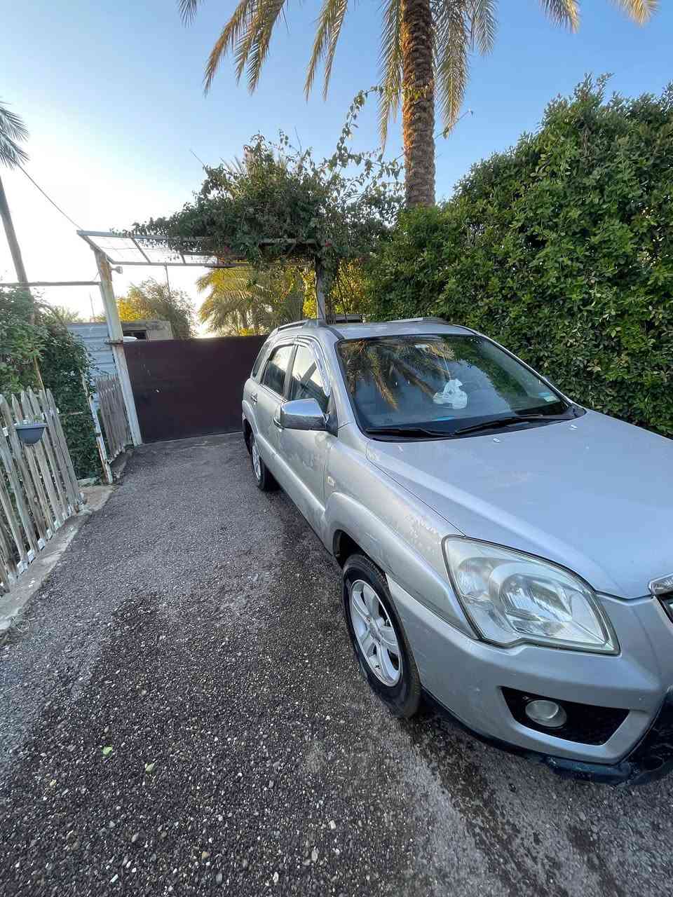 سبورتج 2009 خليجي مبدل بابين عكس السايق بدون دواخل
السعر 100$

***********
