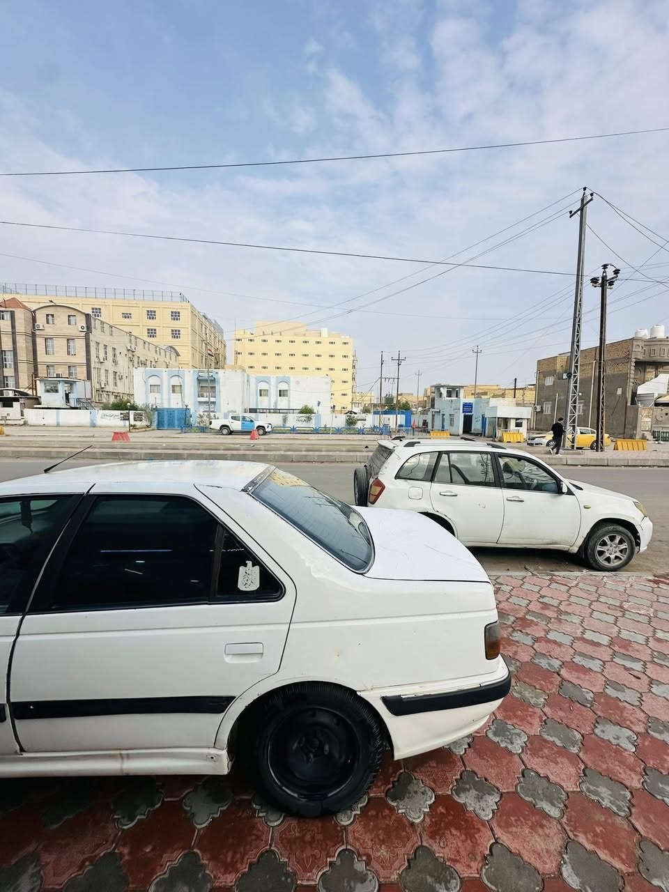 للبيع ٢٠١٢ رقم بصره مشروع وطني مكان السياره ناصريه مركز مال جناي مكينه وكير وكهربائيات كله شغال *********** ٣٠ وبيها مجال
